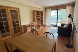 1 bedroom apartment furnished for rent next to Hospital de S. João