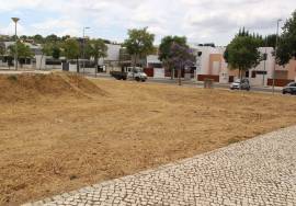 Land intended for urban housing construction, with the possibility of building 23 apartments and a store