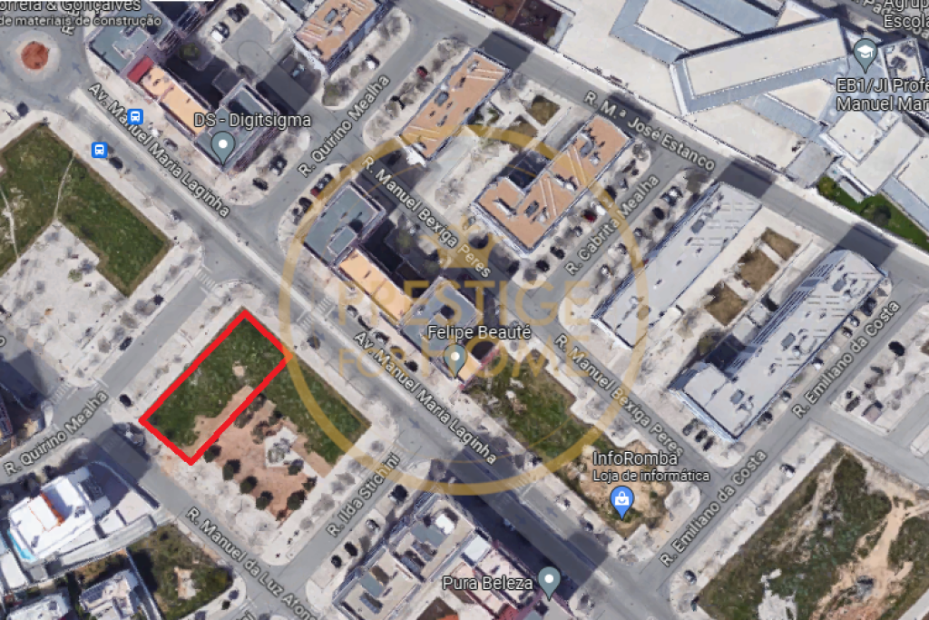 Land intended for urban housing construction, with the possibility of building 23 apartments and a store