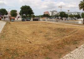 Land intended for urban housing construction, with the possibility of building 23 apartments and a store