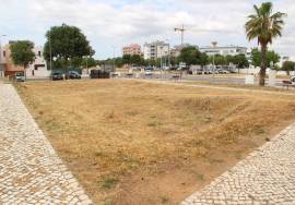 Land intended for urban housing construction, with the possibility of building 23 apartments and a store