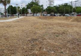 Land intended for urban housing construction, with the possibility of building 23 apartments and a store