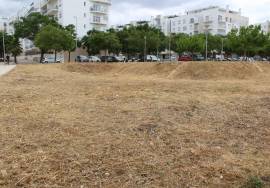 Land intended for urban housing construction, with the possibility of building 23 apartments and a store
