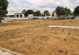 Land intended for urban housing construction located in the Vale de Ras Urbanization in Loulé