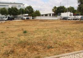Land intended for urban housing construction located in the Vale de Ras Urbanization in Loulé