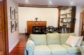 Stately home for rent in the heart of Las Arenas