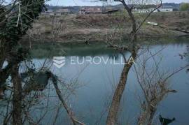 Ozalj, building land 800 m2, right on the Kupa River