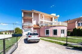 Trilj, beautiful family house with a large garden