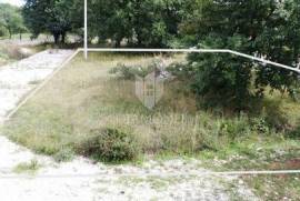 Sv. Lovreč – 943 m² land for building a villa with pool