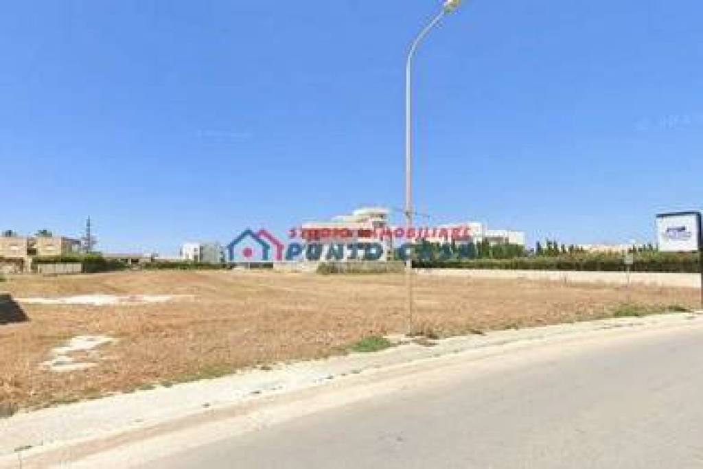 SAN CUSUMANO – Terreno agricolo di 2.200 mq ca. Fronte strada principale. Ideale per parcheggi, ecc