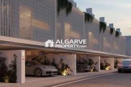 Vilamoura - Sete moradias de luxo, em banda com quatro quartos, piscina privativa e elevador
