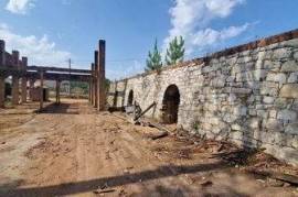Prédio em Colmeias e Memória de 1200,00 m²