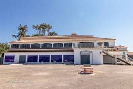 Disco - Ericeira 2 km, A Casa das Casas