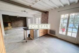Detached Country House With Garden