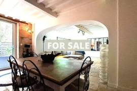 Superb House Not far from the Coast