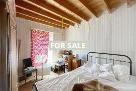 Detached Country House with Outbuilding
