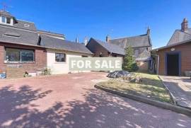 Property in Coastal Location, Nice Family Home