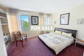 Lovely Family Home in Coastal Town