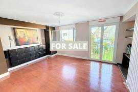 Lovely Family Home in Coastal Town