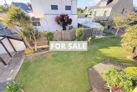 Lovely Family Home in Coastal Town
