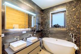 Detached house for rent in Jurmala, 160.00m2