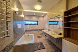 Detached house for rent in Jurmala, 440.20m2