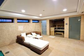 Detached house for rent in Jurmala, 440.20m2