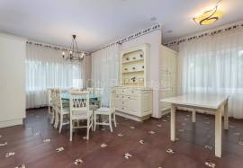 Detached house for sale in Jurmala, 580.00m2