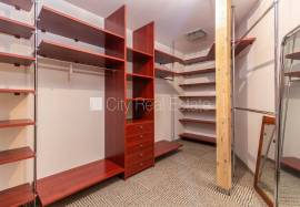 Detached house for sale in Jurmala, 580.00m2
