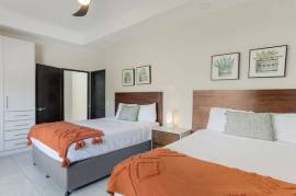 Casa Sunset: Resort-Style Entertainer's Retreat with Pool in Hacienda Pinilla, Costa Rica