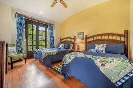 Lago de Palma Real 249: Luxury 3-Bedroom Corner Condo with Panoramic Views in Hacienda Pinilla