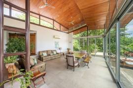 Casa Gracia: Luxury Jungle Retreat with Infinity Pool in Rancho Villareal, Tamarindo
