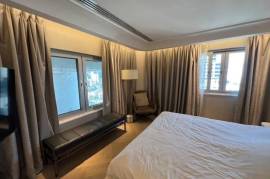 Le Raffine Sukhumvit 24 - Lagre Three Bedroom with Privete pool in Phrom Phrong Prime Location.