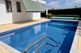 4 Bedroom Modern Villa - St. George, Peyia