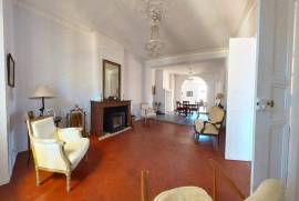 6 room, 242m2 Vineyard residence for sale in Saint thibery - 450 000 € *