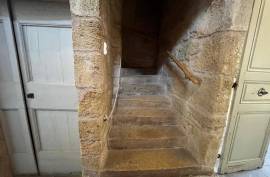 25 room, 1000m2 Castle for sale in Lezignan la cebe - 990 000 € *