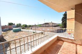 HUGE FAMILY HOME WITH 7 BEDROOMS, POOL, GARAGE AND VIEWS IN LOS MONTESINOS