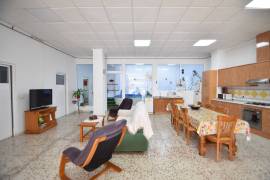 HUGE FAMILY HOME WITH 7 BEDROOMS, POOL, GARAGE AND VIEWS IN LOS MONTESINOS