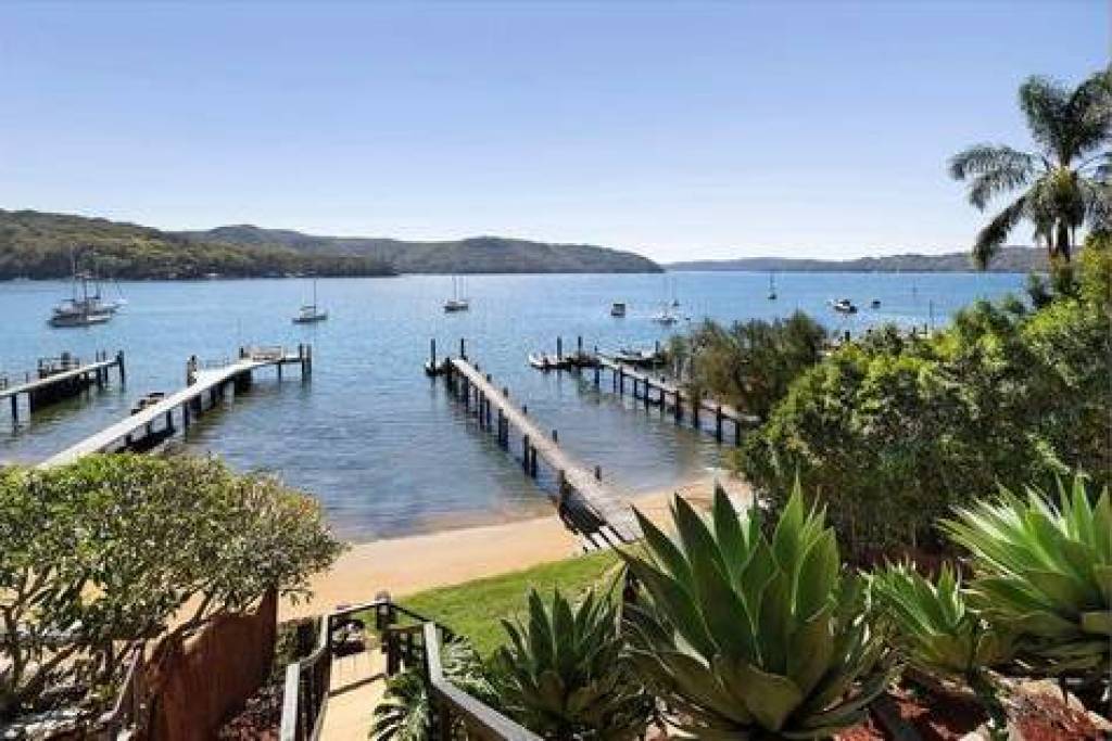 Stunning Waterfront Property For Sale on Scotland Island Sydney