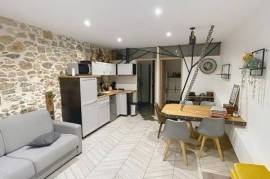 À louer – T2 meublé 30,25 m² – Hyper Centre Hyères – 660 € CC