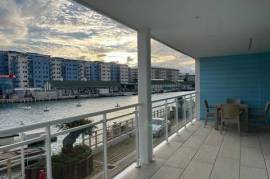 Beautiful 2 bedroom apartment in Marina Club, Gibraltar