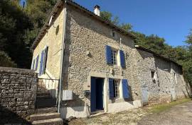 Secluded Riverside Stone House with Outbuildings and Private Fishing Plot - €117645