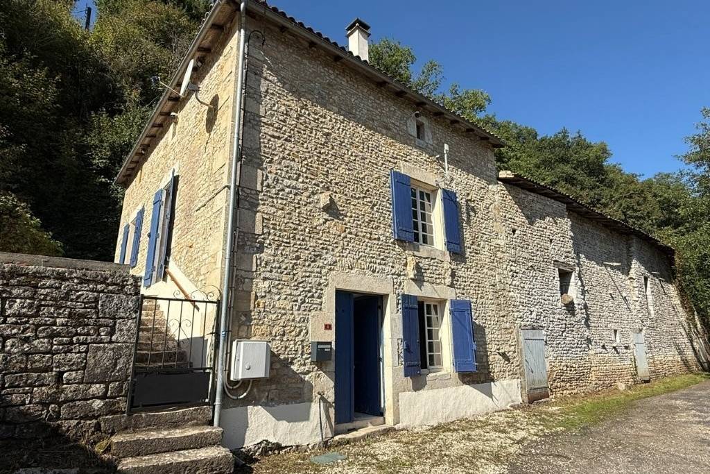 Secluded Riverside Stone House with Outbuildings and Private Fishing Plot - €117645