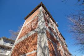 Building 600 sq.m for sale