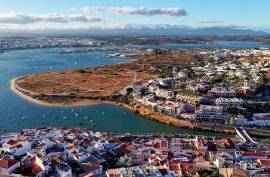 Ruin with Approved Project for the construction of 3 apartments in Ferragudo - Lagoa