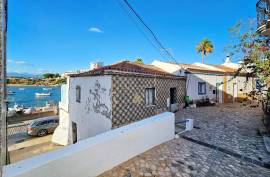 Ruin with Approved Project for the construction of 3 apartments in Ferragudo - Lagoa