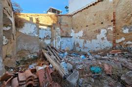 Ruin with Approved Project for the construction of 3 apartments in Ferragudo - Lagoa