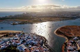 Ruin with Approved Project for the construction of 3 apartments in Ferragudo - Lagoa