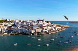 Ruin with Approved Project for the construction of 3 apartments in Ferragudo - Lagoa