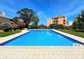 Annual Rental 2 Bedroom Apartment in Alto Pacheco in Portimão